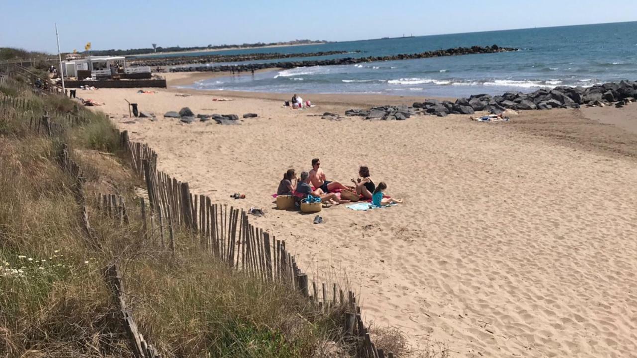 Vias Plage : Residence Securisee Bord De Mer Exterior photo